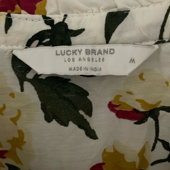 🔵Woman’s lucky brand size size M floral top - Picture 5 of 5